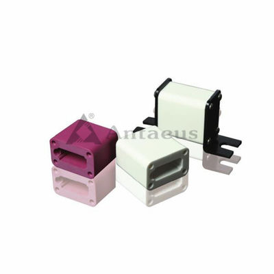 IATF16949 غطاء السيراميك الألومينا المكونات السيراميكية مع كثافة 3.9 G/cm3 وقسوة ROHS ≥85